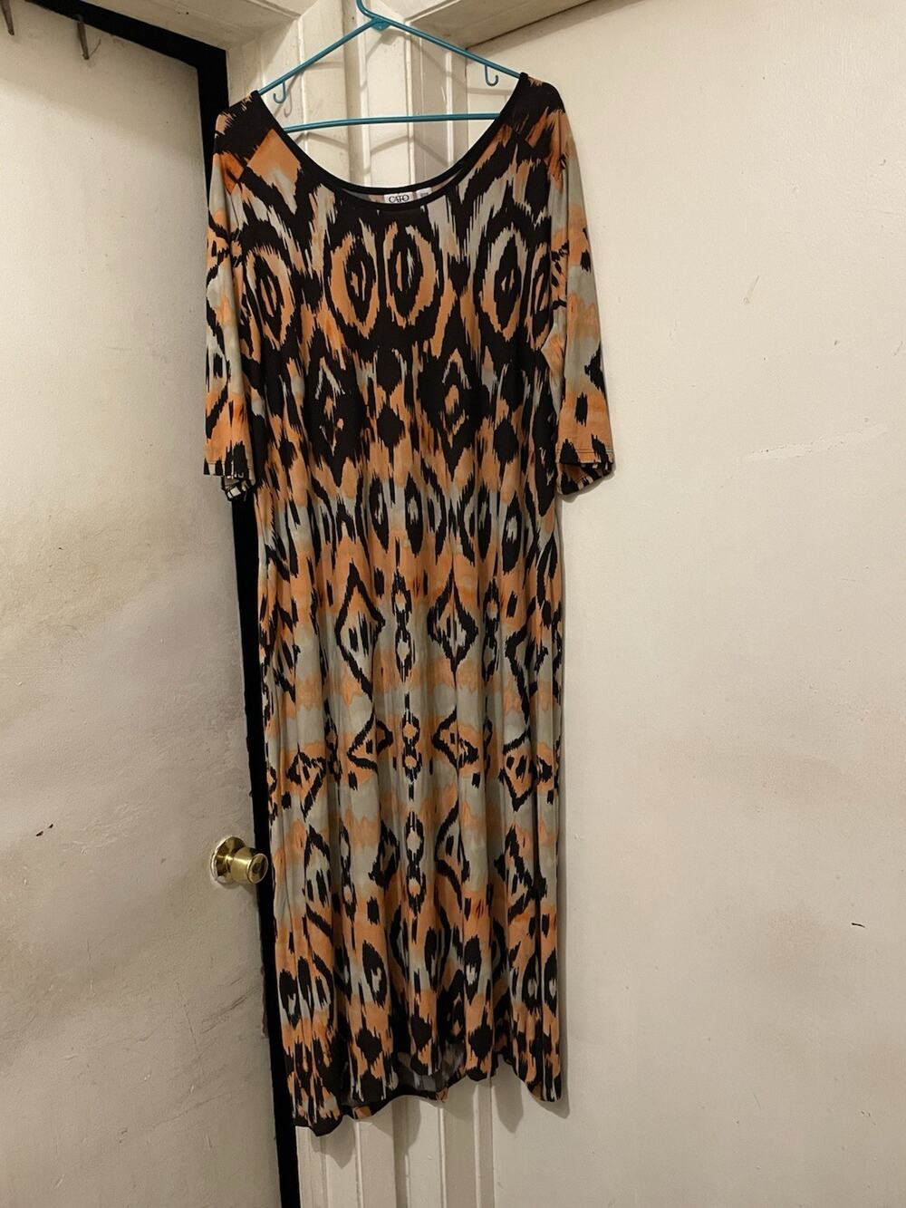Cato Woman Plus Size 22/24W Abstract Ikat Print Maxi Dress Peach Black Gray